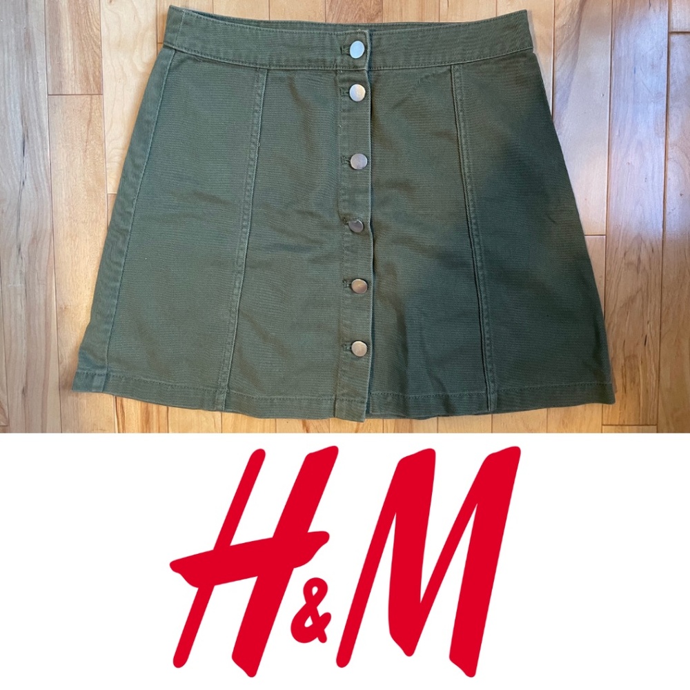 H&M Green Corduroy Mini Skirt, Size 8